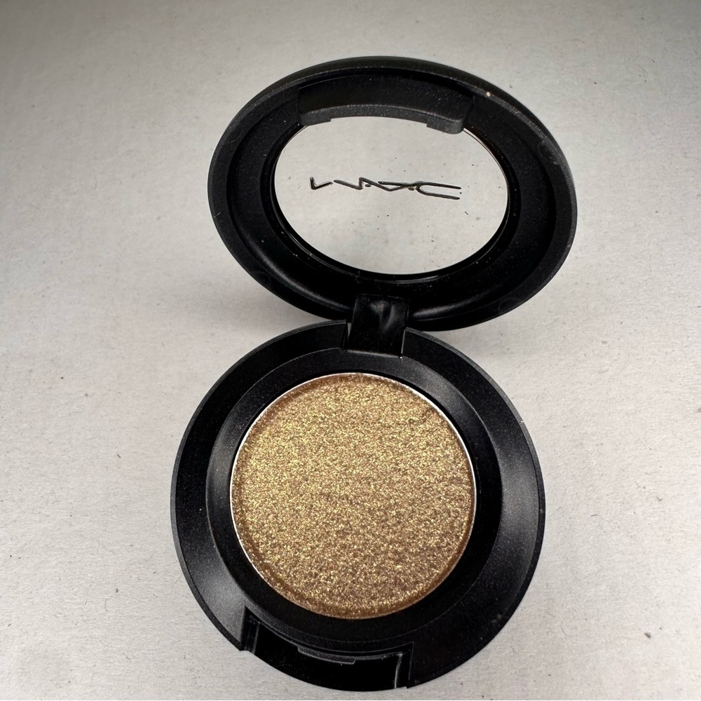 MAC Cosmetics Dazzleshadow - Dazzle Style